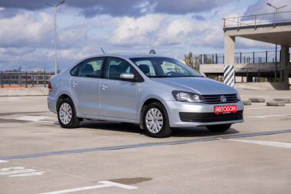 Продажа Volkswagen Polo V Рестайлинг 1.6 MT (105 л.с.) 2015 Серебристый в Автодом