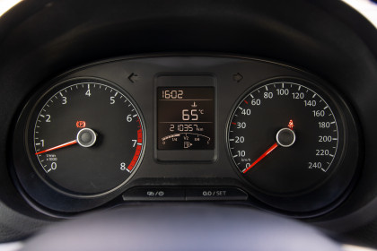 Продажа Volkswagen Polo V Рестайлинг 1.6 MT (105 л.с.) 2015 Серебристый в Автодом