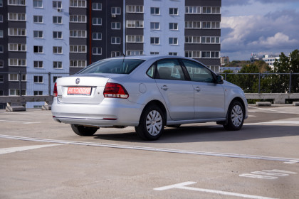 Продажа Volkswagen Polo V Рестайлинг 1.6 MT (105 л.с.) 2015 Серебристый в Автодом