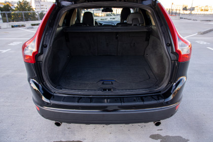 Продажа Volvo XC60 I 3.0 AT (304 л.с.) 2011 Черный в Автодом