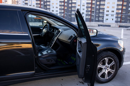 Продажа Volvo XC60 I 3.0 AT (304 л.с.) 2011 Черный в Автодом