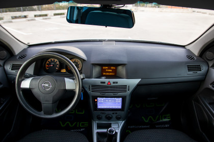 Продажа Opel Astra H Рестайлинг 1.4 MT (90 л.с.) 2009 Белый в Автодом