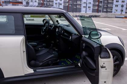 Продажа Mini Hatch II (R56) Рестайлинг Cooper S 1.6 AT (184 л.с.) 2011 Черный в Автодом