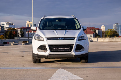 Купить Ford Kuga II 1.6 AT (182 л.с.) 2013 Белый в Автодом Продажа Ford Kuga II 1.6 AT (182 л.с.) 2013 Белый в Автодом
