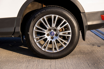 Купить Ford Kuga II 1.6 AT (182 л.с.) 2013 Белый в Автодом Продажа Ford Kuga II 1.6 AT (182 л.с.) 2013 Белый в Автодом