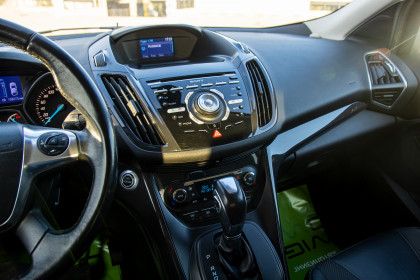 Купить Ford Kuga II 1.6 AT (182 л.с.) 2013 Белый в Автодом Продажа Ford Kuga II 1.6 AT (182 л.с.) 2013 Белый в Автодом