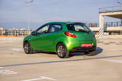 Купить Mazda 2 II (DE) 1.3 MT (86 л.с.) 2008 Зеленый в Автодом Продажа Mazda 2 II (DE) 1.3 MT (86 л.с.) 2008 Зеленый в Автодом