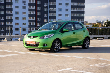 Продажа Mazda 2 II (DE) 1.3 MT (86 л.с.) 2008 Зеленый в Автодом
