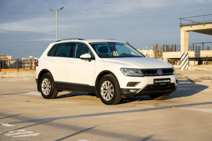 Купить Volkswagen Tiguan II 2.0 AMT (150 л.с.) 2017 Белый в Автодом Продажа Volkswagen Tiguan II 2.0 AMT (150 л.с.) 2017 Белый в Автодом