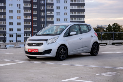 Продажа Kia Venga I 6-speed 1.4 MT (90 л.с.) 2011 Серебристый в Автодом