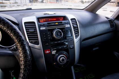 Купить Kia Venga I 6-speed 1.4 MT (90 л.с.) 2011 Серебристый в Автодом Продажа Kia Venga I 6-speed 1.4 MT (90 л.с.) 2011 Серебристый в Автодом