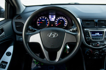 Купить Hyundai Solaris I Рестайлинг 1.6 MT (123 л.с.) 2015 Коричневый в Автодом Продажа Hyundai Solaris I Рестайлинг 1.6 MT (123 л.с.) 2015 Коричневый в Автодом