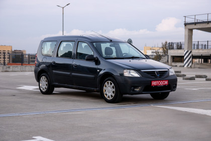 Купить Dacia Logan I 1.6 MT (87 л.с.) 2008 Серебристый в Автодом Продажа Dacia Logan I 1.6 MT (87 л.с.) 2008 Серебристый в Автодом