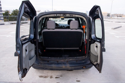 Купить Dacia Logan I 1.6 MT (87 л.с.) 2008 Серебристый в Автодом Продажа Dacia Logan I 1.6 MT (87 л.с.) 2008 Серебристый в Автодом