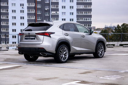 Купить Lexus NX I Рестайлинг 300 2.0 AT (238 л.с.) 2018 Серебристый в Автодом Продажа Lexus NX I Рестайлинг 300 2.0 AT (238 л.с.) 2018 Серебристый в Автодом