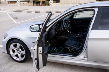 Купить BMW 3 серии V (E90/E91/E92/E93) Рестайлинг 320i 2.0 AT (170 л.с.) 2011 Серебристый в Автодом Продажа BMW 3 серии V (E90/E91/E92/E93) Рестайлинг 320i 2.0 AT (170 л.с.) 2011 Серебристый в Автодом