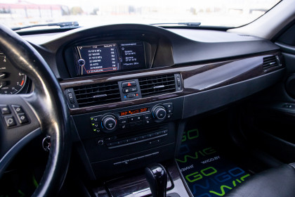 Купить BMW 3 серии V (E90/E91/E92/E93) Рестайлинг 320i 2.0 AT (170 л.с.) 2011 Серебристый в Автодом Продажа BMW 3 серии V (E90/E91/E92/E93) Рестайлинг 320i 2.0 AT (170 л.с.) 2011 Серебристый в Автодом