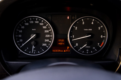 Купить BMW 3 серии V (E90/E91/E92/E93) Рестайлинг 320i 2.0 AT (170 л.с.) 2011 Серебристый в Автодом Продажа BMW 3 серии V (E90/E91/E92/E93) Рестайлинг 320i 2.0 AT (170 л.с.) 2011 Серебристый в Автодом