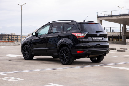 Купить Ford Escape III Рестайлинг 1.5 AT (182 л.с.) 2016 Черный в Автодом Продажа Ford Escape III Рестайлинг 1.5 AT (182 л.с.) 2016 Черный в Автодом