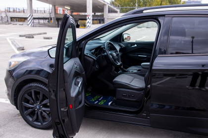 Купить Ford Escape III Рестайлинг 1.5 AT (182 л.с.) 2016 Черный в Автодом Продажа Ford Escape III Рестайлинг 1.5 AT (182 л.с.) 2016 Черный в Автодом