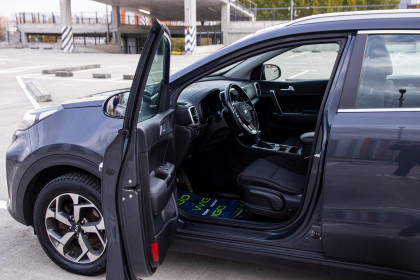 Продажа Kia Sportage IV Рестайлинг 2.0 AT (150 л.с.) 2021 Серый в Автодом