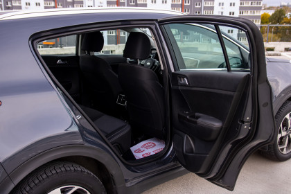 Продажа Kia Sportage IV Рестайлинг 2.0 AT (150 л.с.) 2021 Серый в Автодом