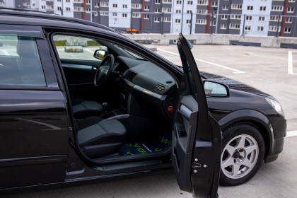 Купить Opel Astra H 1.7 MT (80 л.с.) 2005 Черный в Автодом Продажа Opel Astra H 1.7 MT (80 л.с.) 2005 Черный в Автодом