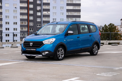 Купить Dacia Lodgy I Stepway 1.5 MT (110 л.с.) 2015 Синий в Автодом Продажа Dacia Lodgy I Stepway 1.5 MT (110 л.с.) 2015 Синий в Автодом