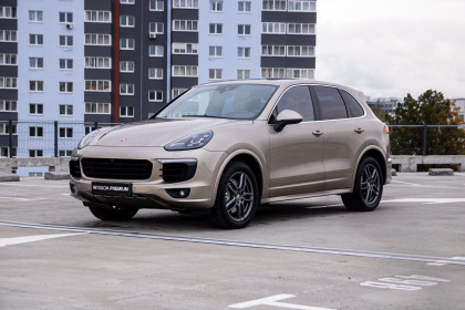 Купить Porsche Cayenne II Рестайлинг (958) 3.6 AT (300 л.с.) 2015 Желтый в Автодом Продажа Porsche Cayenne II Рестайлинг (958) 3.6 AT (300 л.с.) 2015 Желтый в Автодом