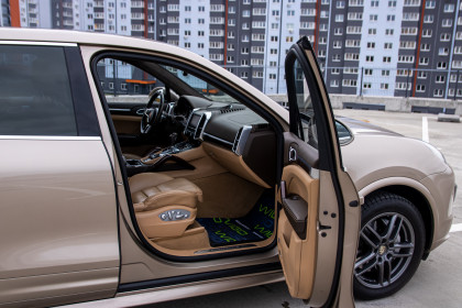 Продажа Porsche Cayenne II Рестайлинг (958) 3.6 AT (300 л.с.) 2015 Желтый в Автодом