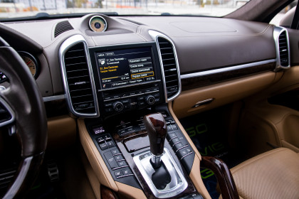 Продажа Porsche Cayenne II Рестайлинг (958) 3.6 AT (300 л.с.) 2015 Желтый в Автодом