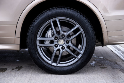Продажа Porsche Cayenne II Рестайлинг (958) 3.6 AT (300 л.с.) 2015 Желтый в Автодом