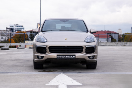 Продажа Porsche Cayenne II Рестайлинг (958) 3.6 AT (300 л.с.) 2015 Желтый в Автодом