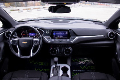 Продажа Chevrolet Blazer III 2.0 AT (227 л.с.) 2022 Серый в Автодом