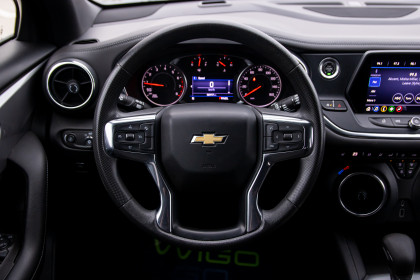 Продажа Chevrolet Blazer III 2.0 AT (227 л.с.) 2022 Серый в Автодом