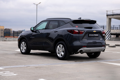 Продажа Chevrolet Blazer III 2.0 AT (227 л.с.) 2022 Серый в Автодом