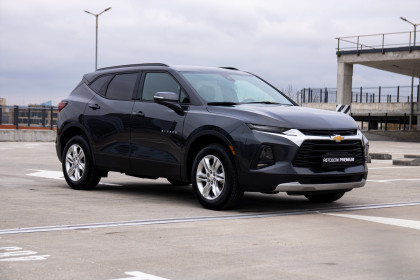 Продажа Chevrolet Blazer III 2.0 AT (227 л.с.) 2022 Серый в Автодом