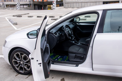 Продажа Skoda Octavia III (A7) 1.8 AMT (180 л.с.) 2014 Белый в Автодом