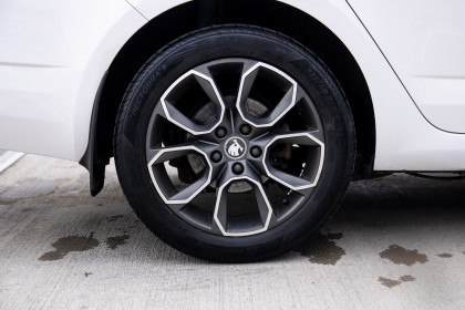 Продажа Skoda Octavia III (A7) 1.8 AMT (180 л.с.) 2014 Белый в Автодом