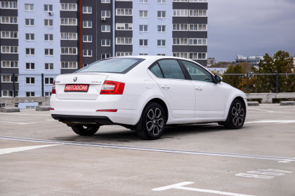 Продажа Skoda Octavia III (A7) 1.8 AMT (180 л.с.) 2014 Белый в Автодом