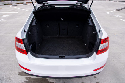 Продажа Skoda Octavia III (A7) 1.8 AMT (180 л.с.) 2014 Белый в Автодом