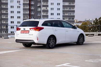 Продажа Toyota Auris II 1.8 AT (99 л.с.) 2015 Белый в Автодом