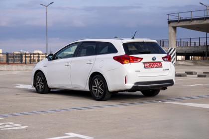 Продажа Toyota Auris II 1.8 AT (99 л.с.) 2015 Белый в Автодом