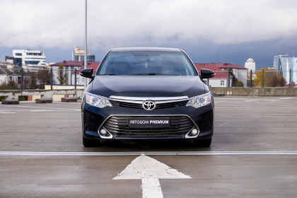Продажа Toyota Camry VII (XV50) Рестайлинг 2.5 AT (181 л.с.) 2015 Черный в Автодом