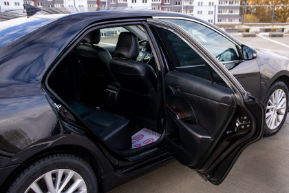 Продажа Toyota Camry VII (XV50) Рестайлинг 2.5 AT (181 л.с.) 2015 Черный в Автодом