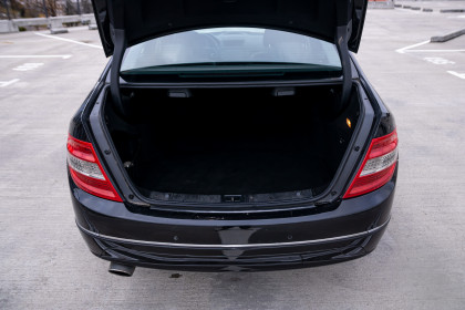 Продажа Mercedes-Benz C-Класс III (W204) 200 1.8 AT (184 л.с.) 2009 Черный в Автодом