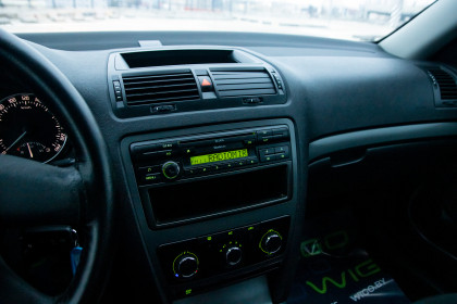 Продажа Skoda Octavia II (A5) Рестайлинг 1.4 MT (122 л.с.) 2011 Черный в Автодом