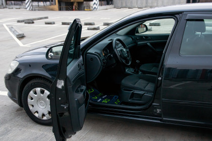 Продажа Skoda Octavia II (A5) Рестайлинг 1.4 MT (122 л.с.) 2011 Черный в Автодом