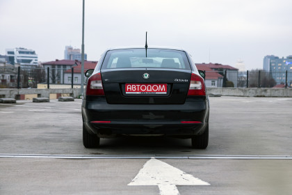Продажа Skoda Octavia II (A5) Рестайлинг 1.4 MT (122 л.с.) 2011 Черный в Автодом