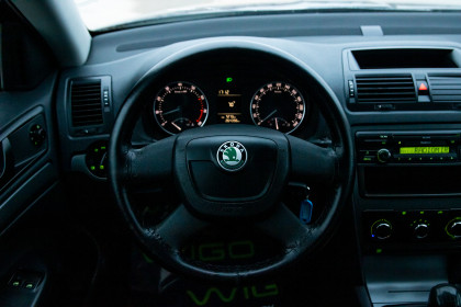 Продажа Skoda Octavia II (A5) Рестайлинг 1.4 MT (122 л.с.) 2011 Черный в Автодом